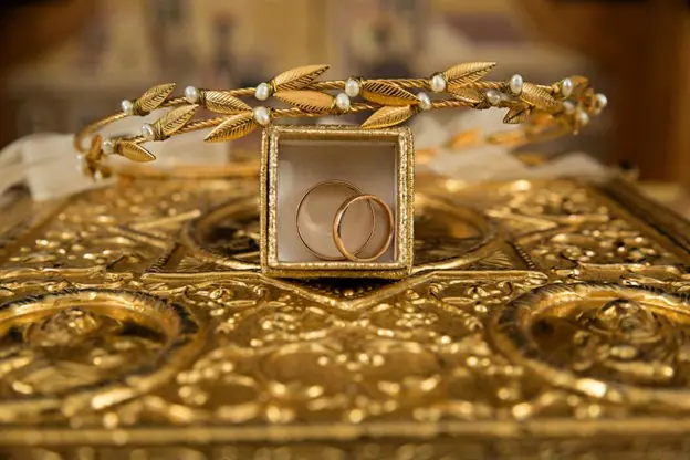 Gold Loses Ground, But Not the Spotlight